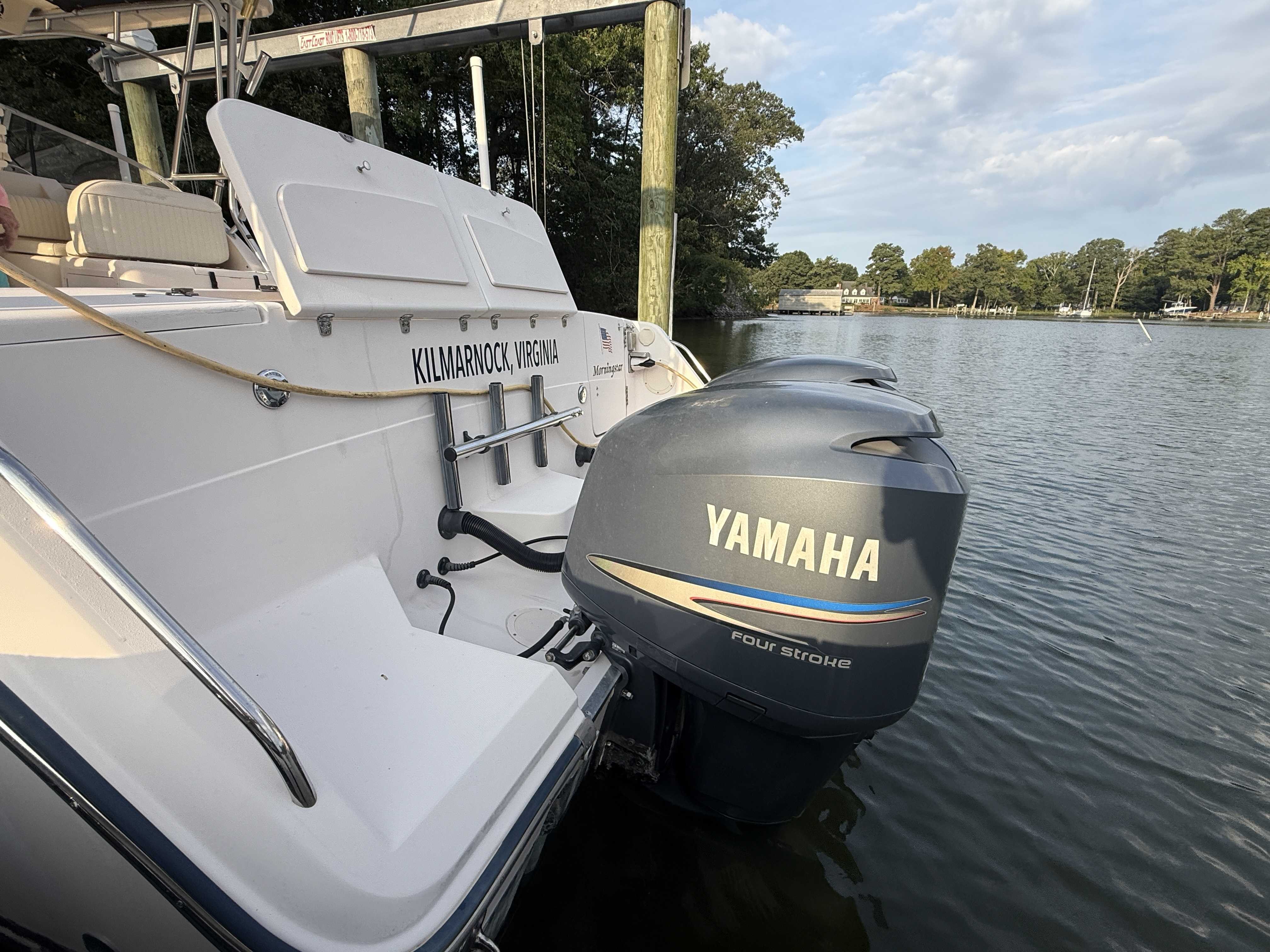 2005 GRADY WHITE 330 EXPRESS